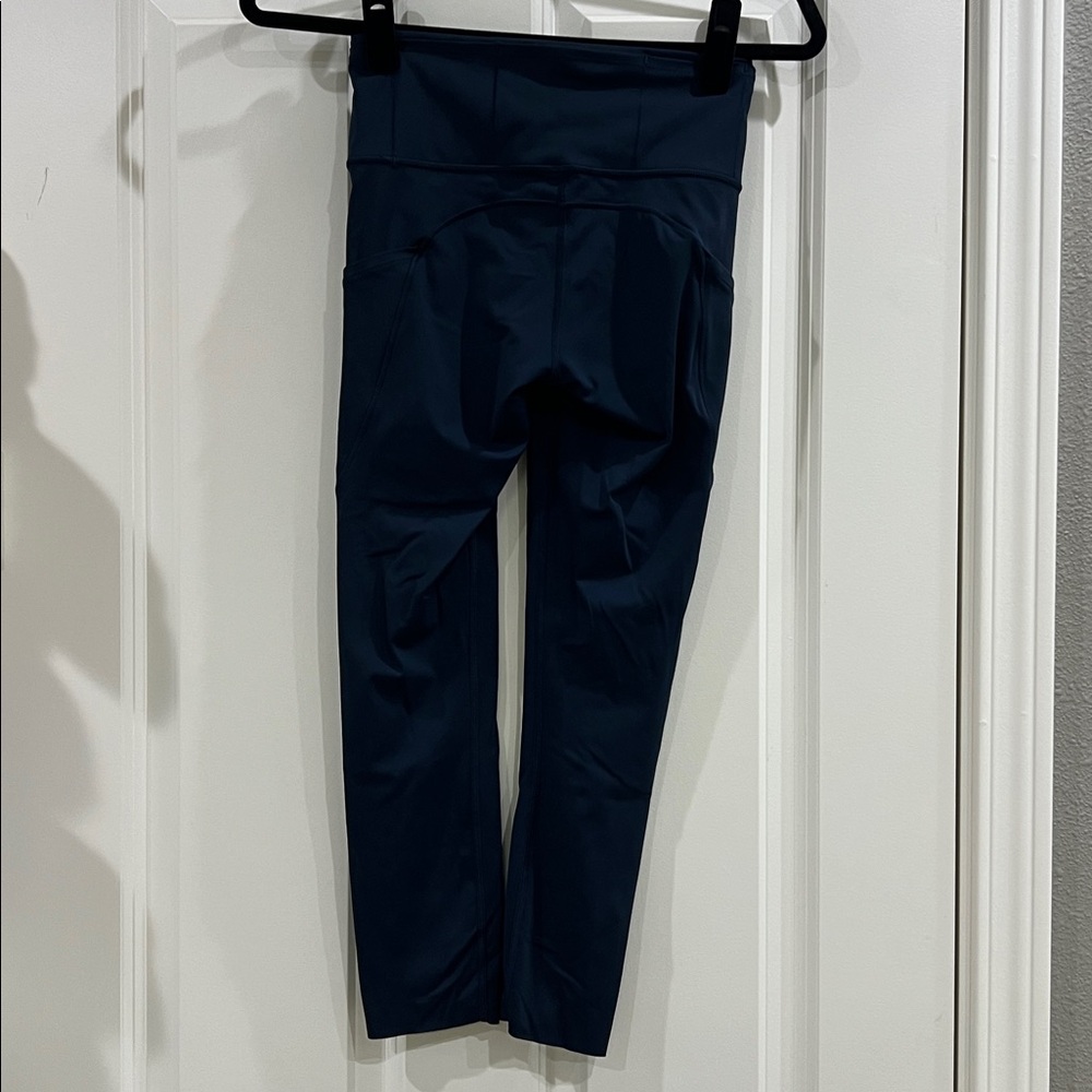 Lululemon Fast and Free High-Rise Crop II 23" *Non-Reflective size 4 - Picture 3 of 4
